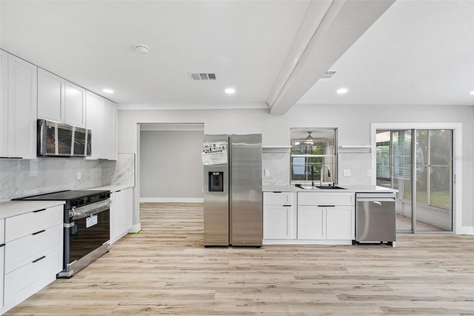 4559 INGERSOL PL — photo 19