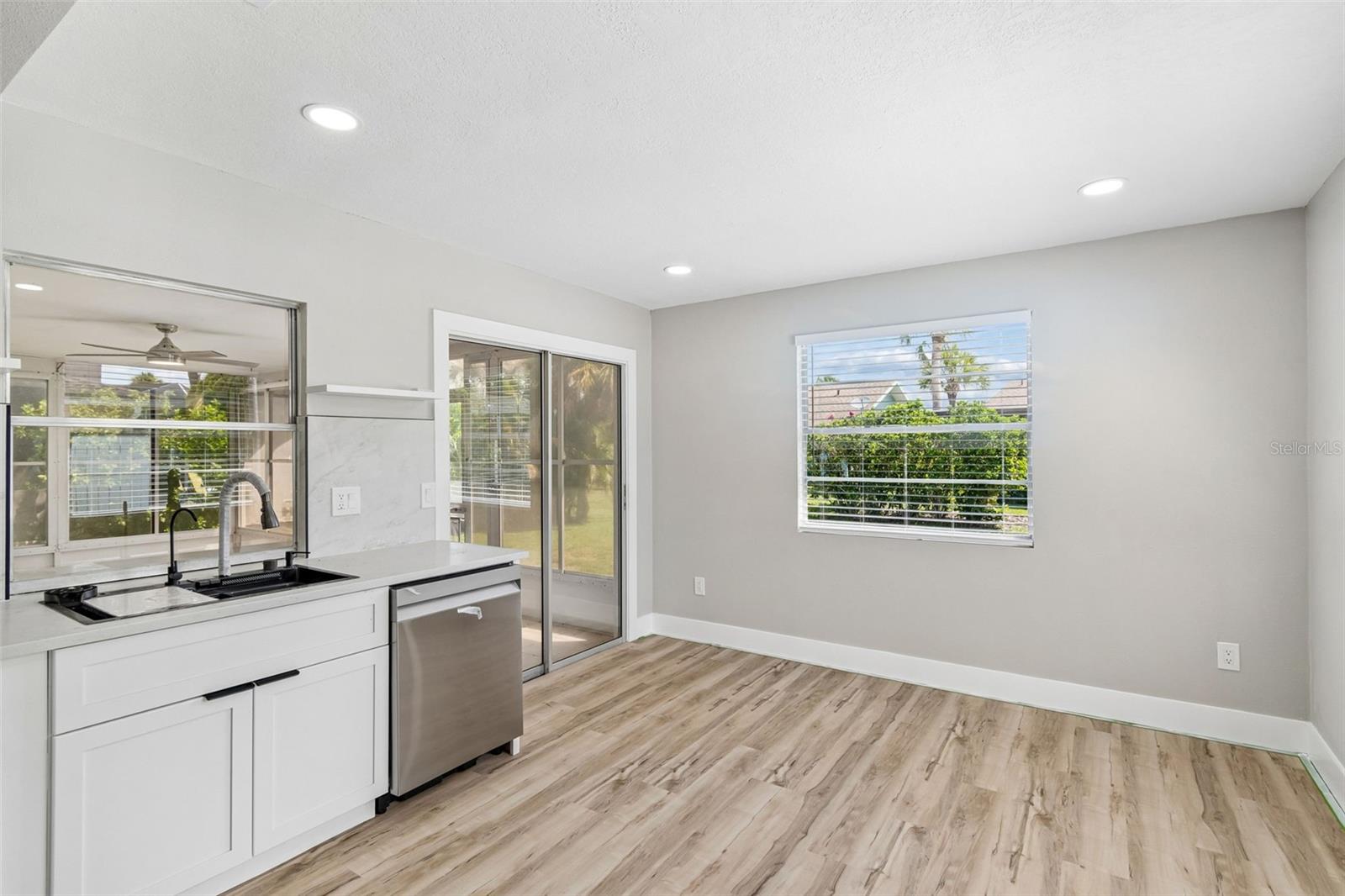 4559 INGERSOL PL — photo 18