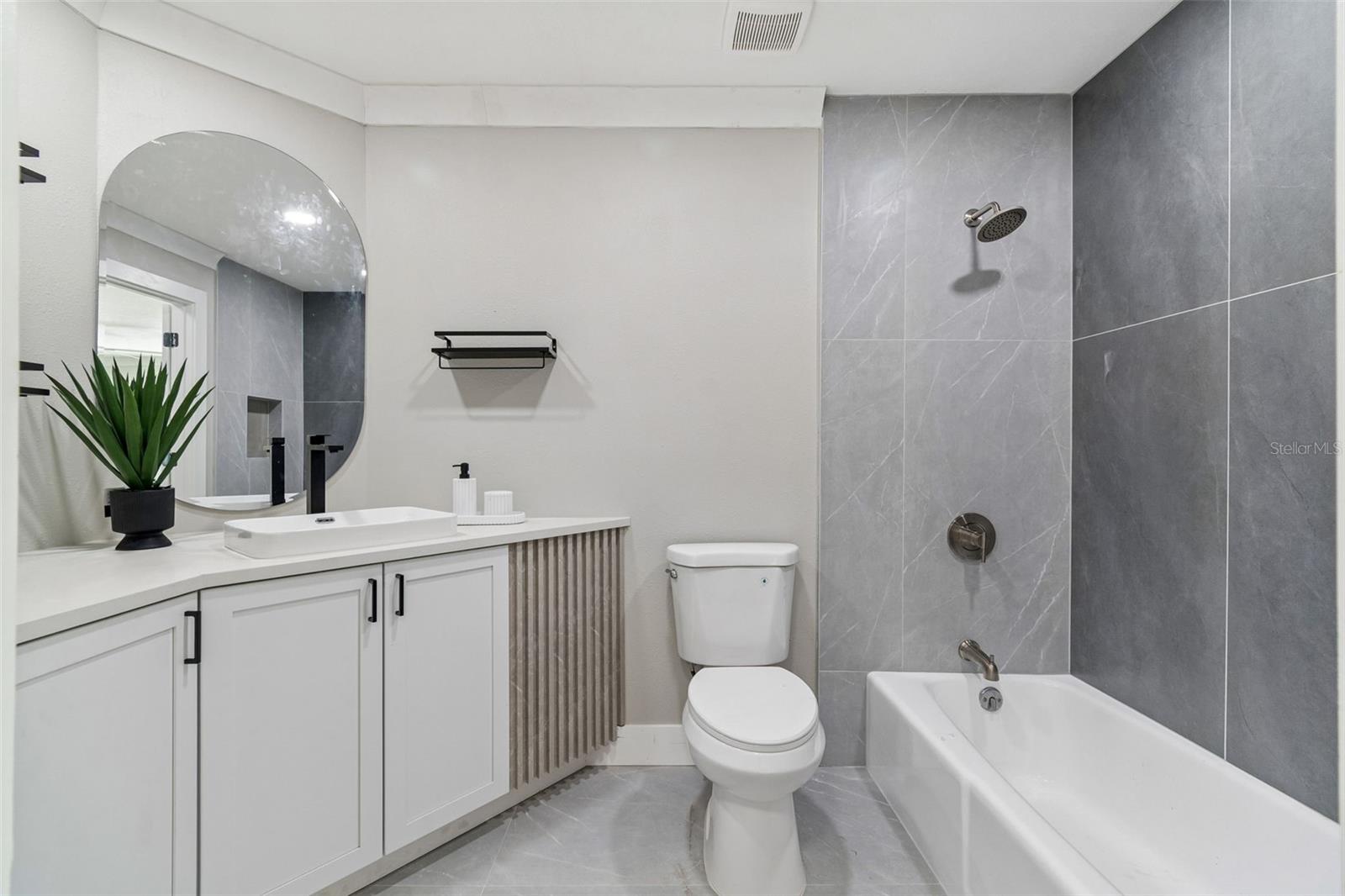 4559 INGERSOL PL — photo 31