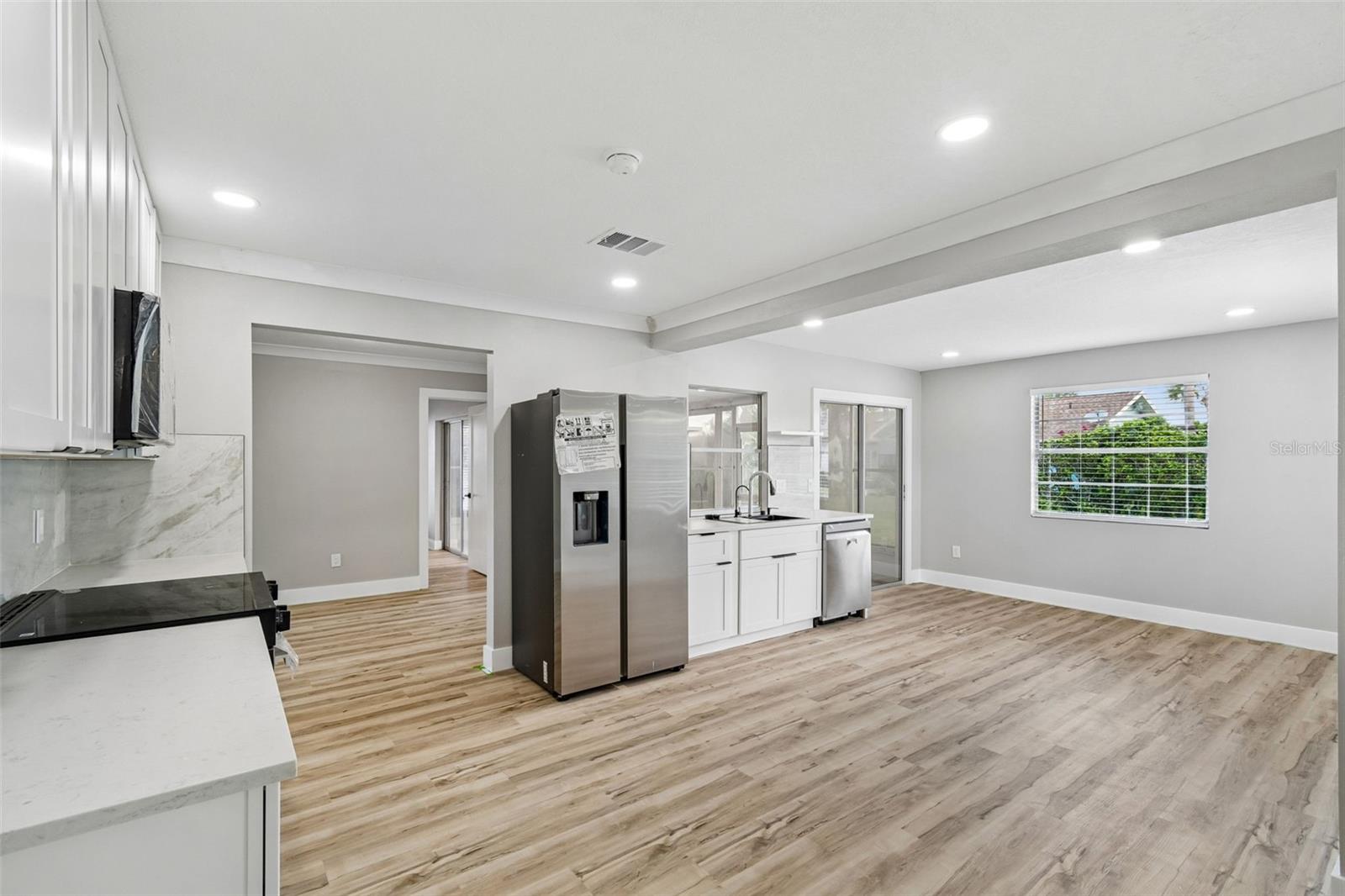 4559 INGERSOL PL — photo 14