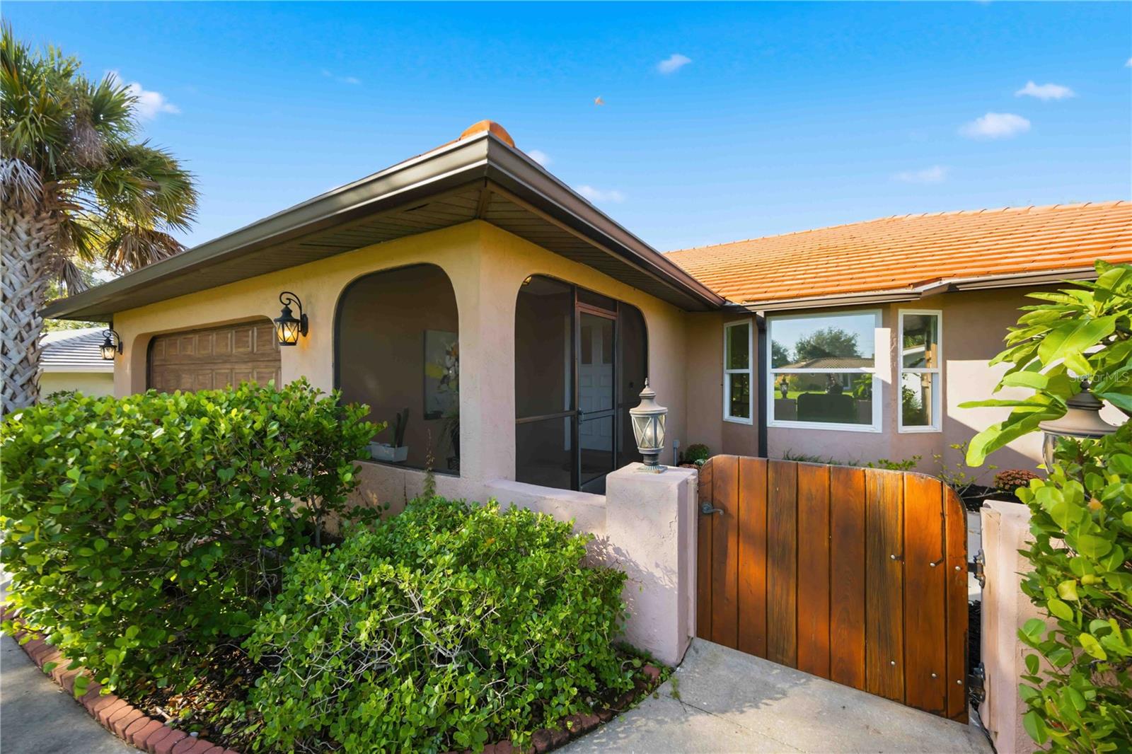 2317 GOYA DR — photo 9