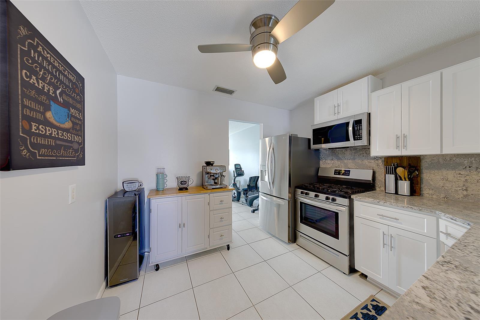 9906 LILY ST N — photo 8