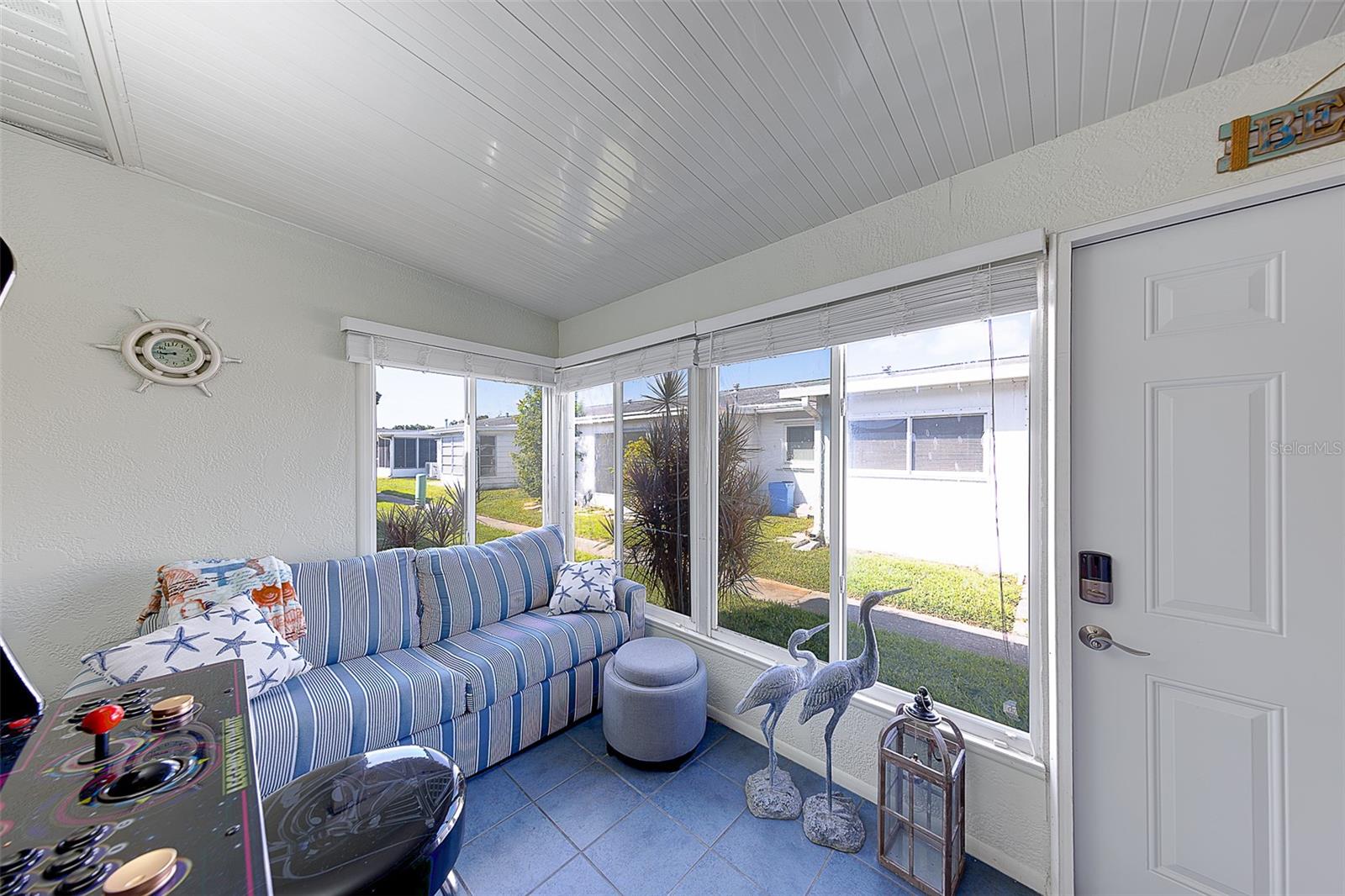 9906 LILY ST N — photo 12