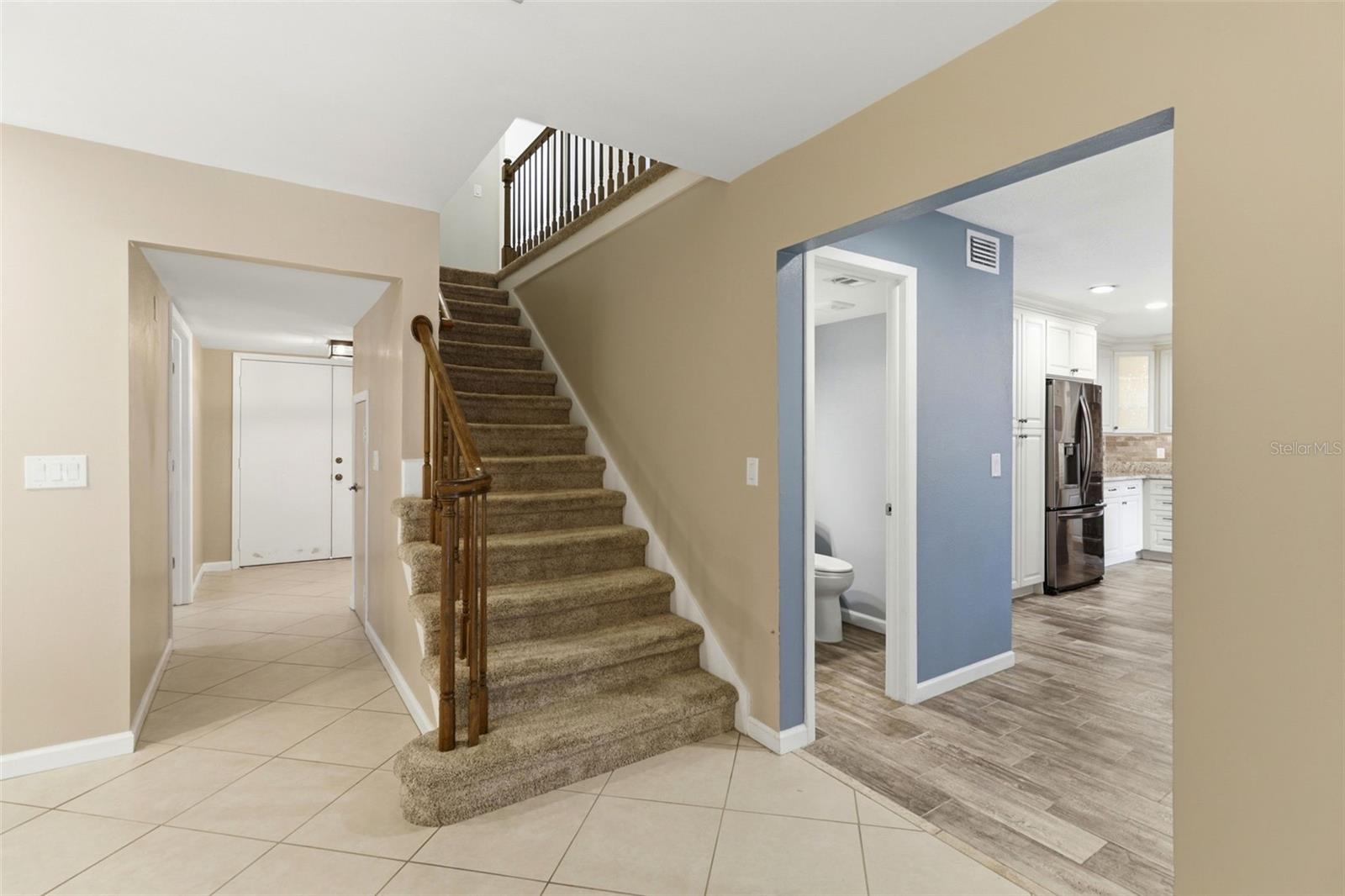 302 BLOOMINGFIELD DR — photo 30