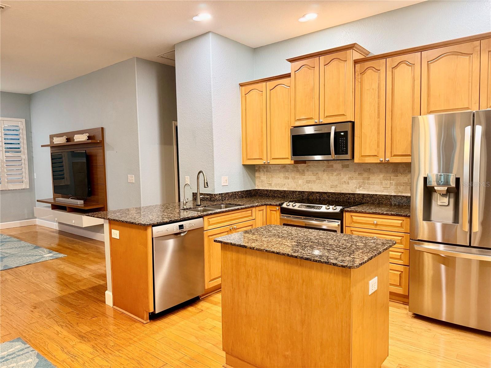2008 N POINTE ALEXIS DR — photo 12