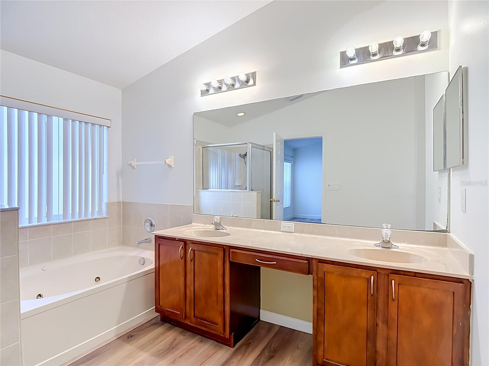 4751 BARCHETTA — photo 67