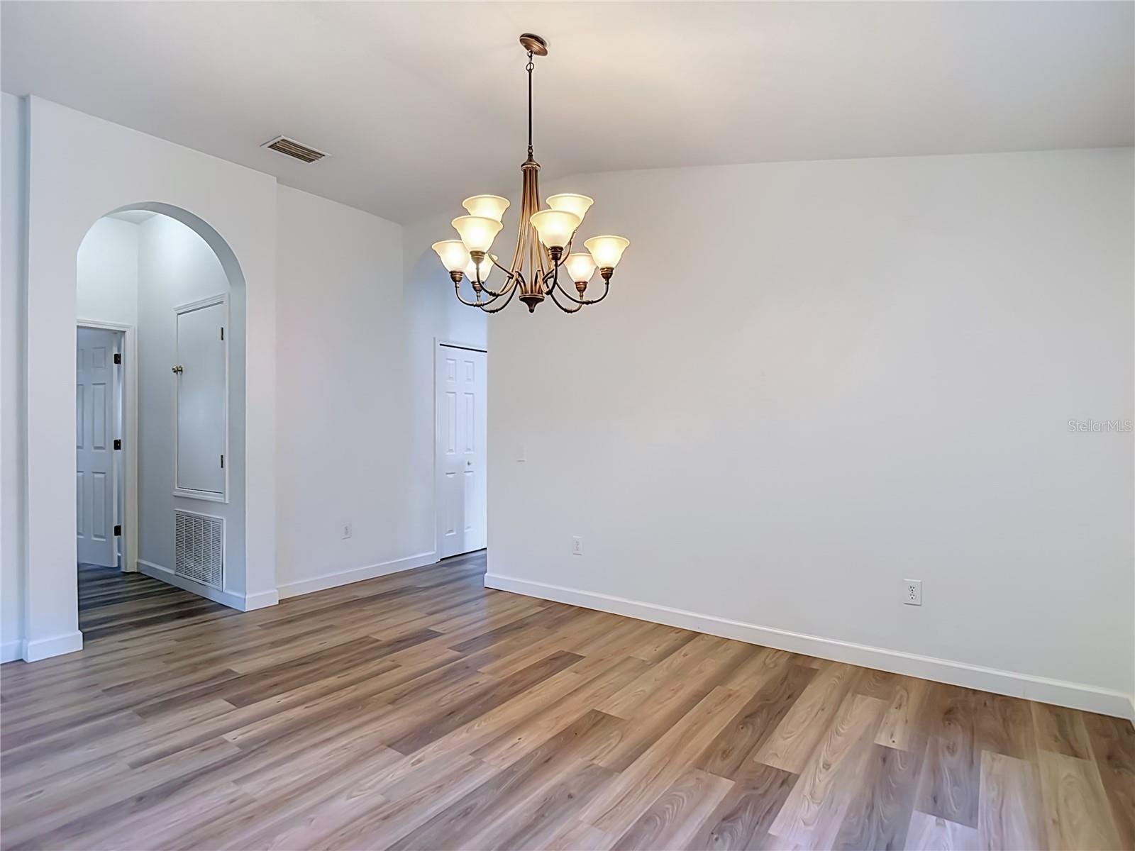 4751 BARCHETTA — photo 24