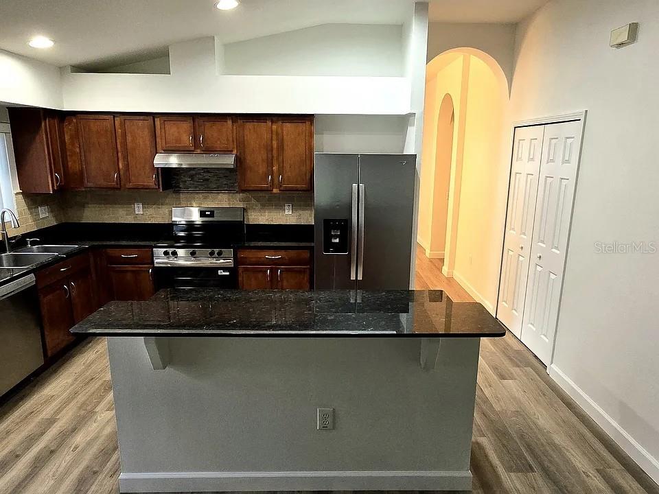 4751 BARCHETTA — photo 37