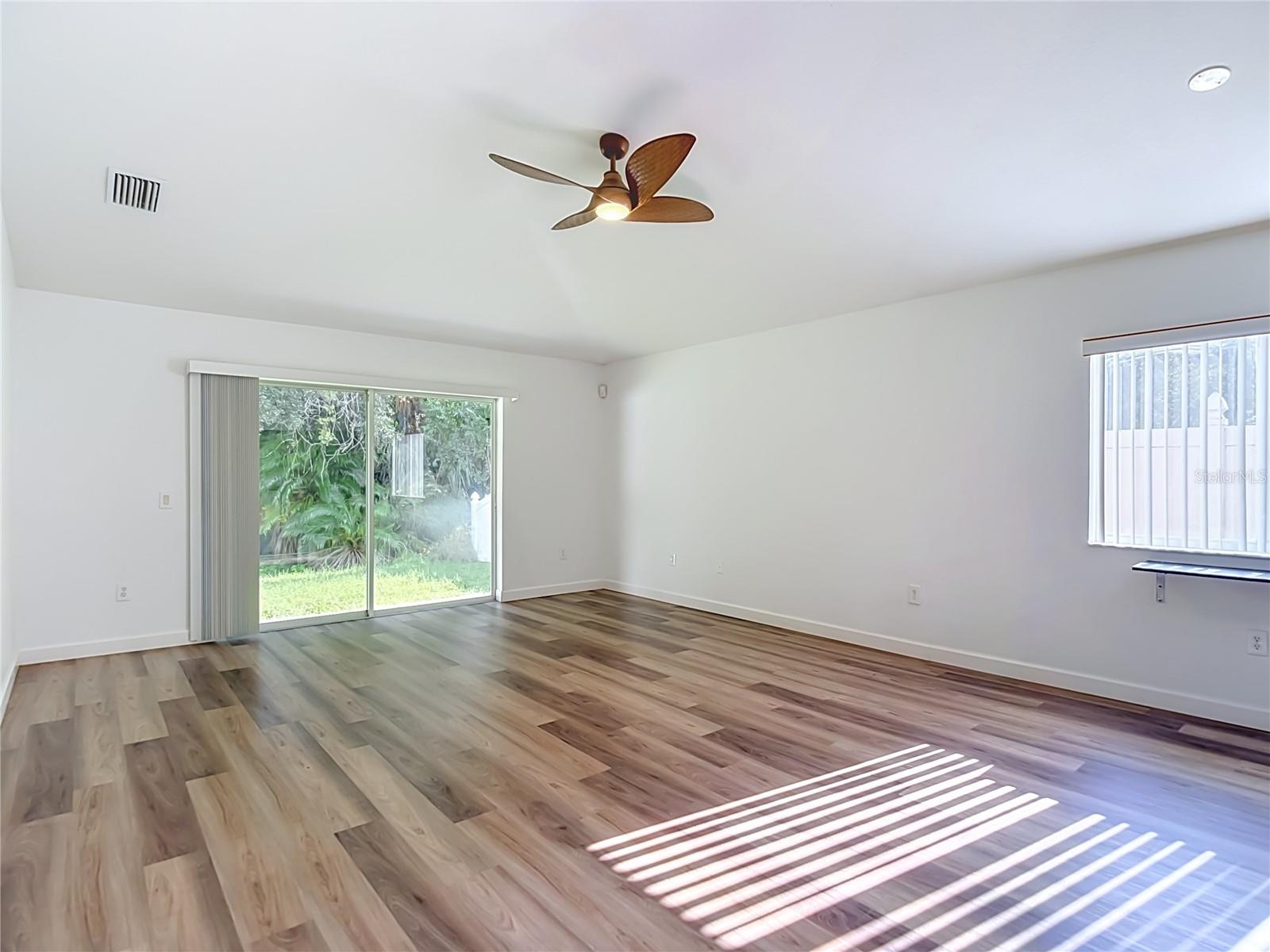 4751 BARCHETTA — photo 38