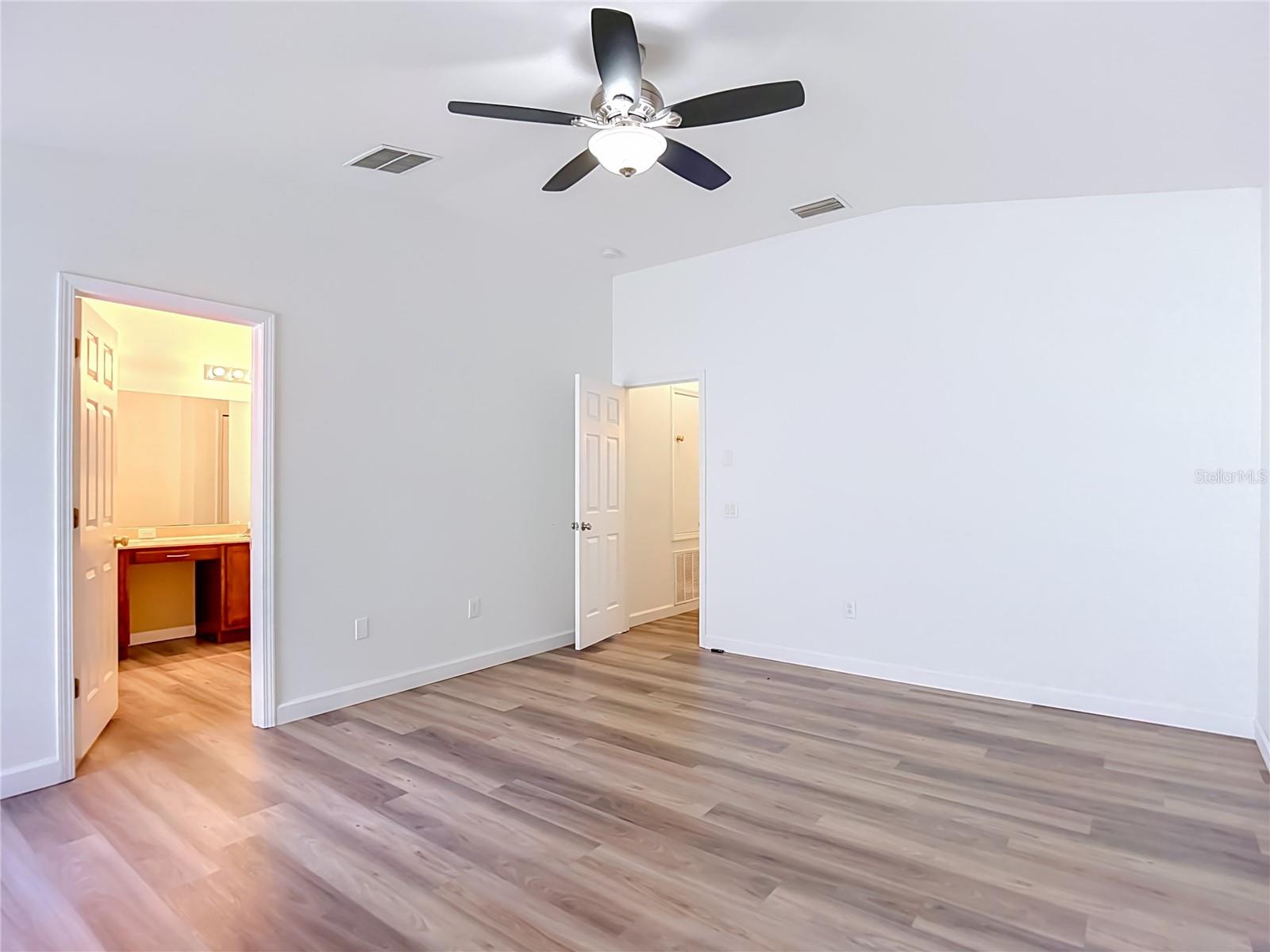 4751 BARCHETTA — photo 64