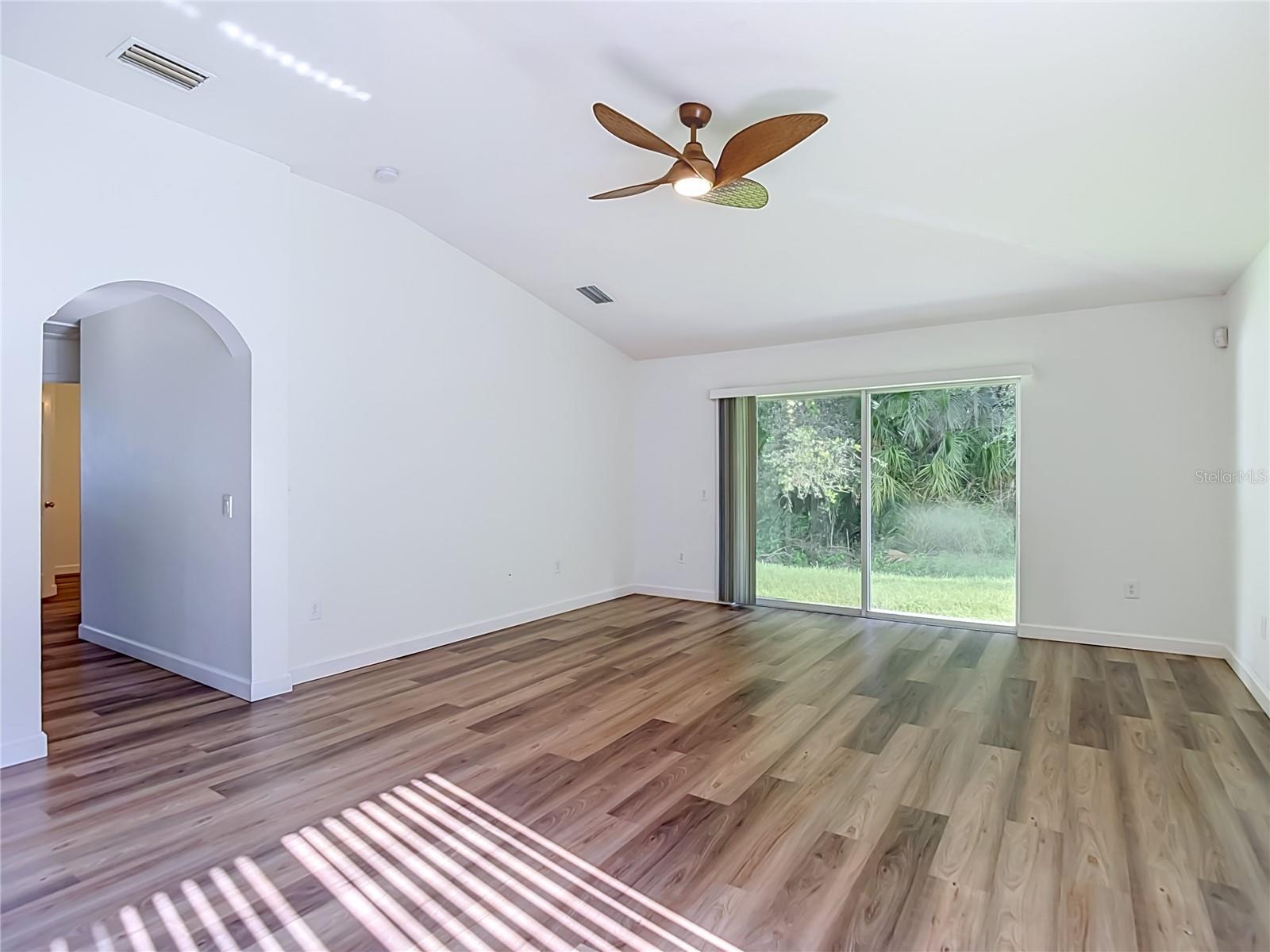 4751 BARCHETTA — photo 40