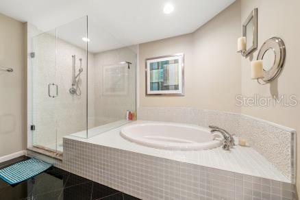 11 BAYMONT ST #1006 — photo 29