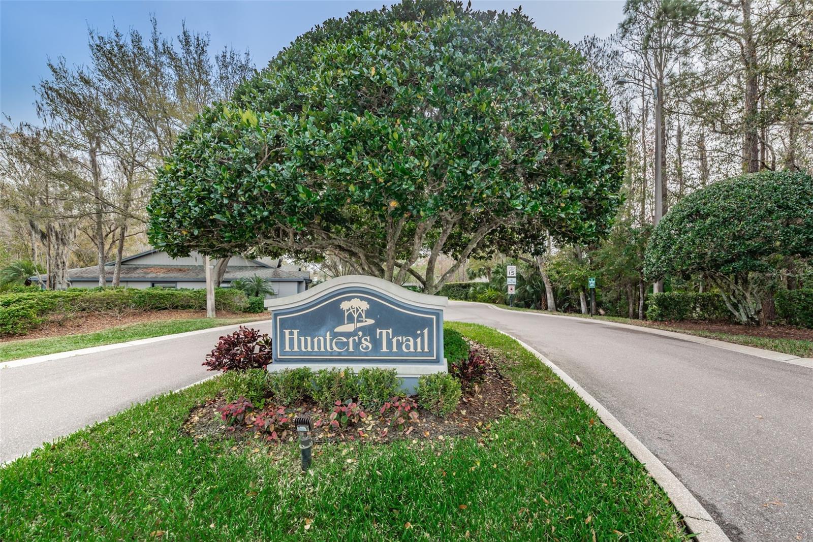 900 LUCAS LN — photo 25