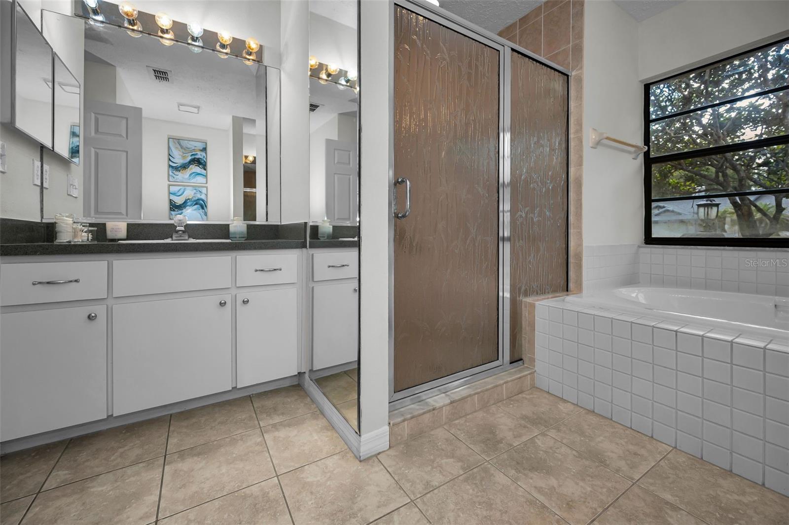 900 LUCAS LN — photo 12