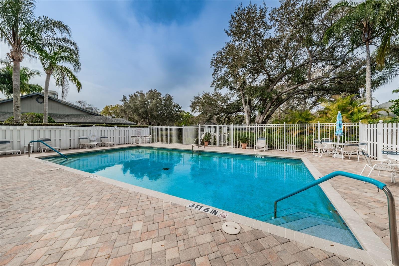 900 LUCAS LN — photo 26