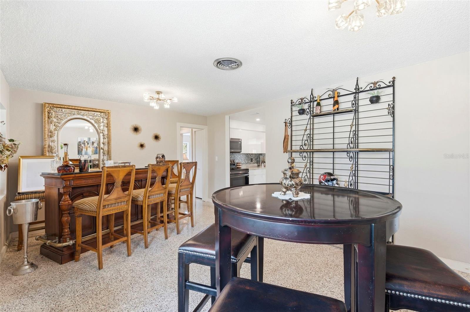3947 HUNTINGTON ST NE — photo 15