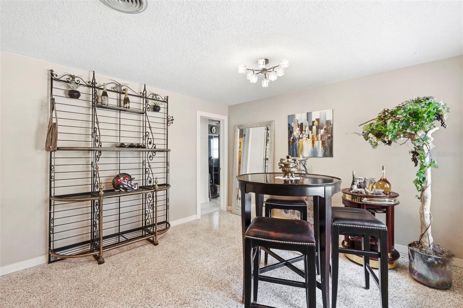 3947 HUNTINGTON ST NE — photo 12