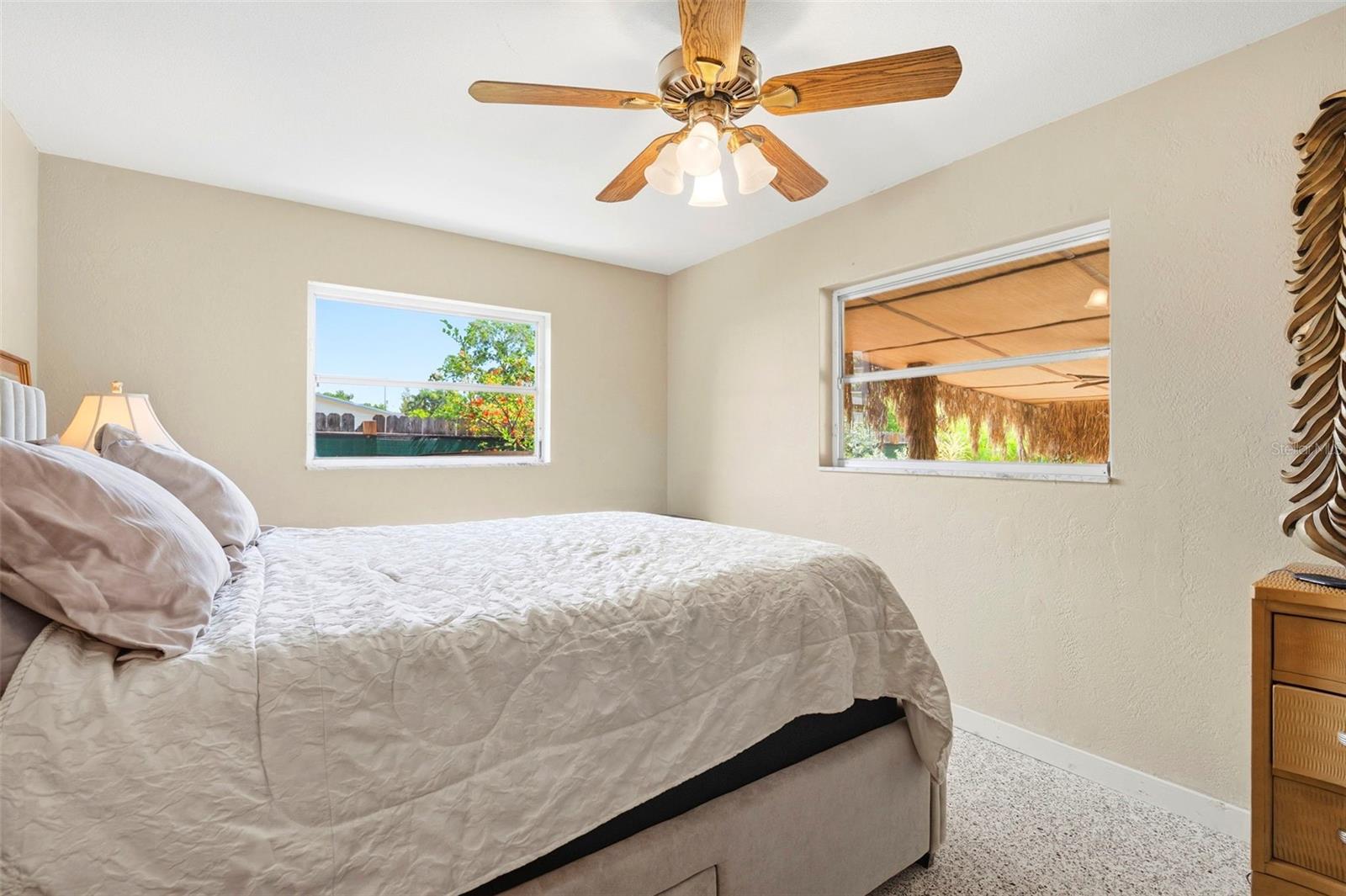 3947 HUNTINGTON ST NE — photo 36