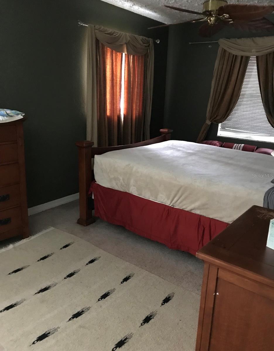 3947 HUNTINGTON ST NE — photo 39
