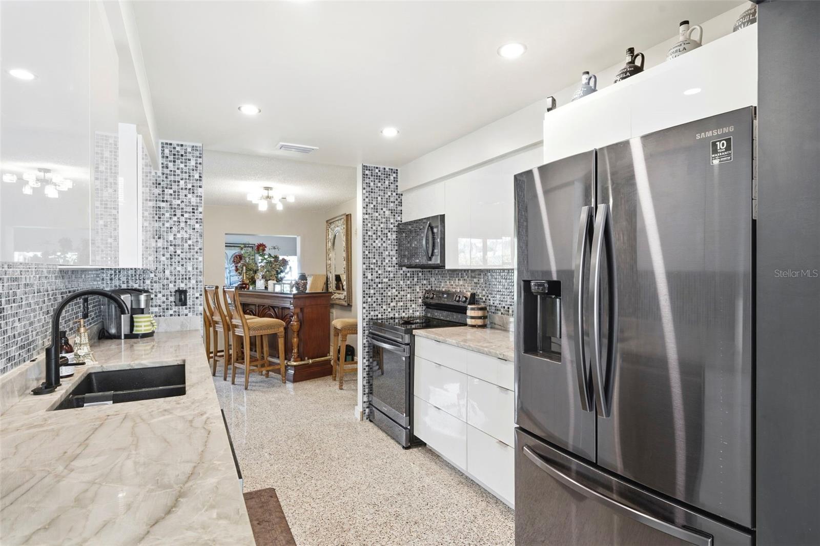 3947 HUNTINGTON ST NE — photo 24
