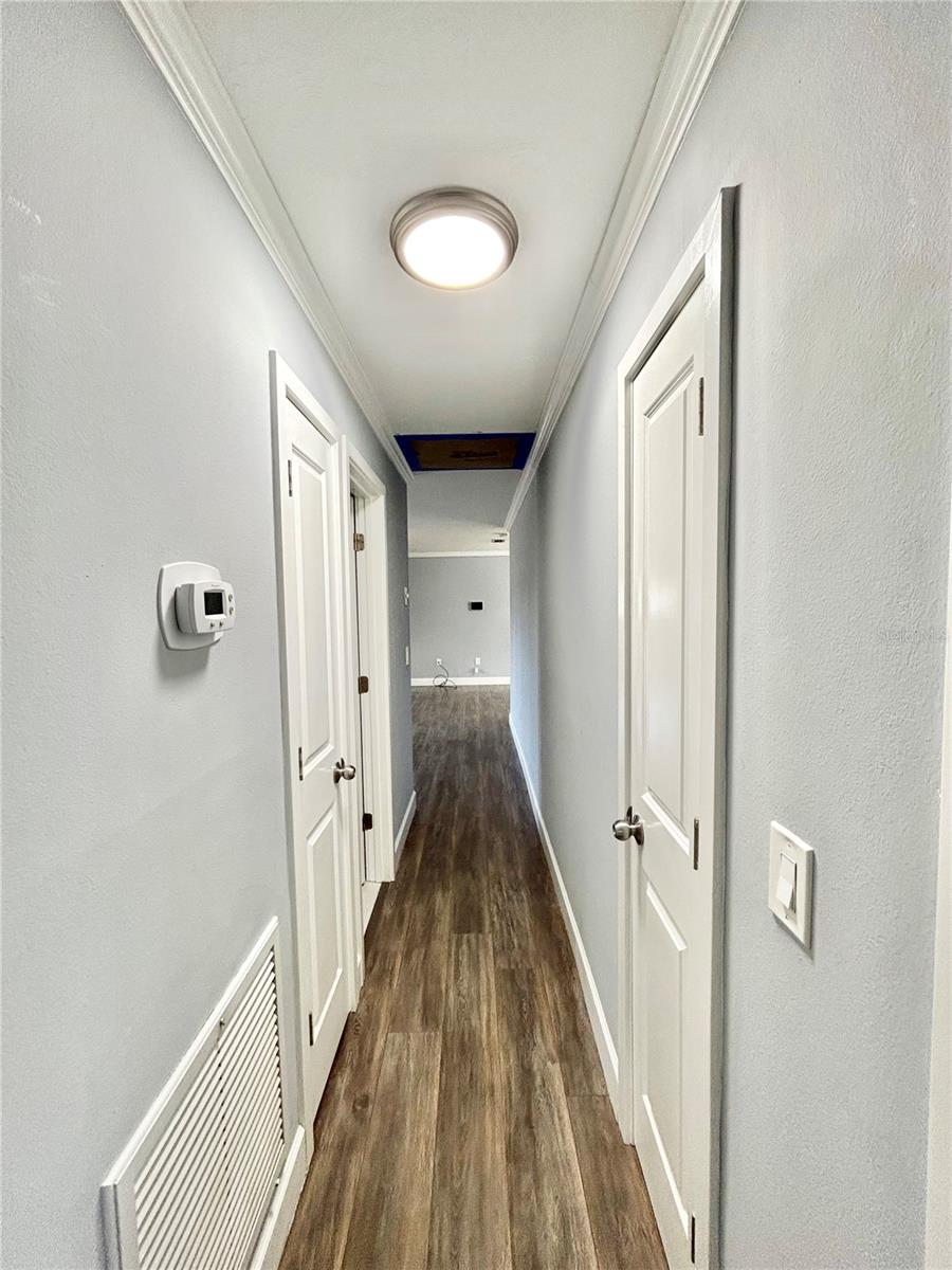 4633 BROOKSDALE DR — photo 29