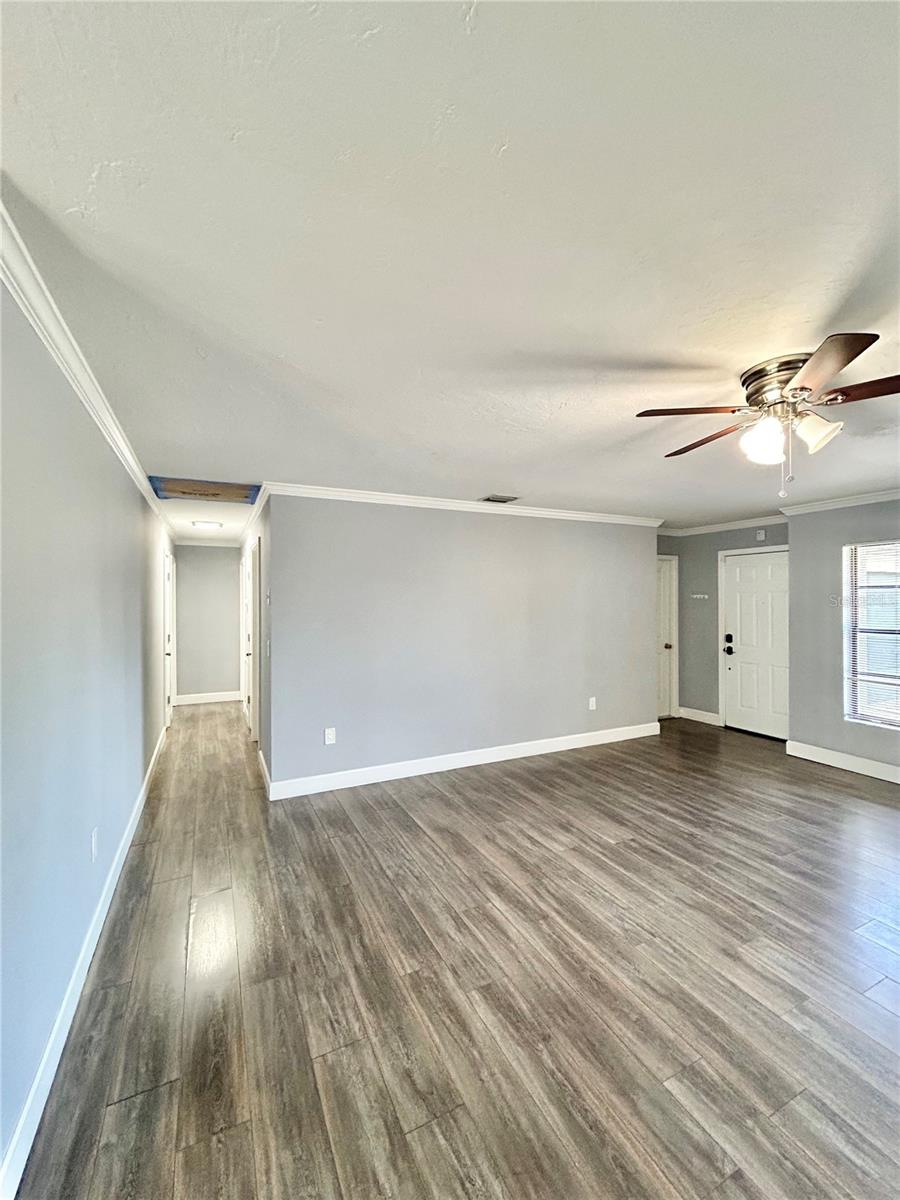 4633 BROOKSDALE DR — photo 20