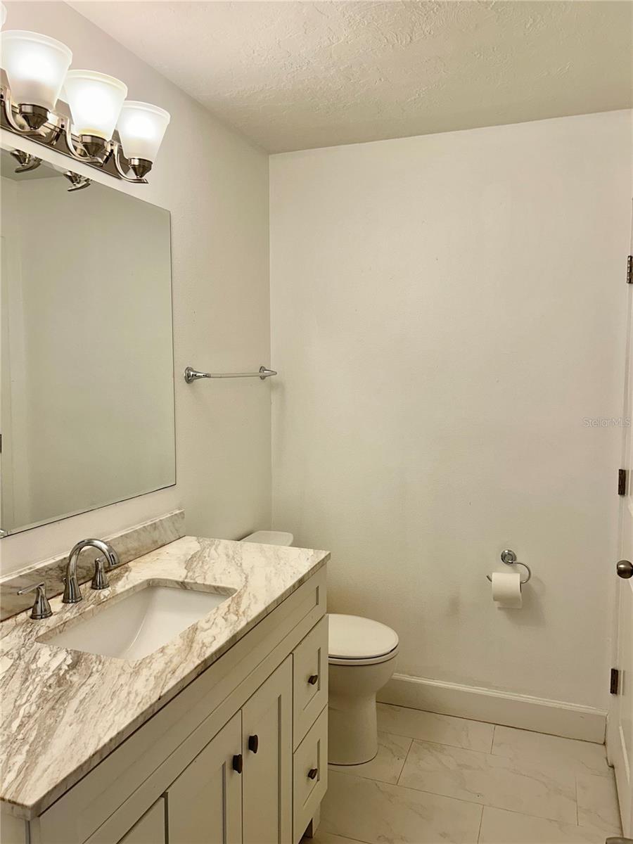 4633 BROOKSDALE DR — photo 26