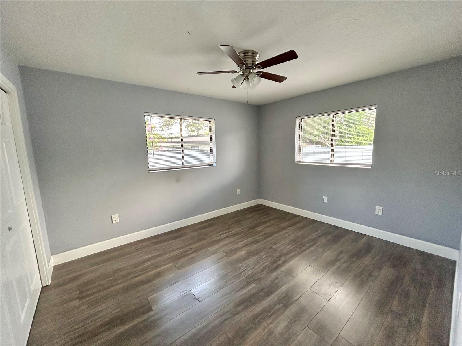 4633 BROOKSDALE DR — photo 25
