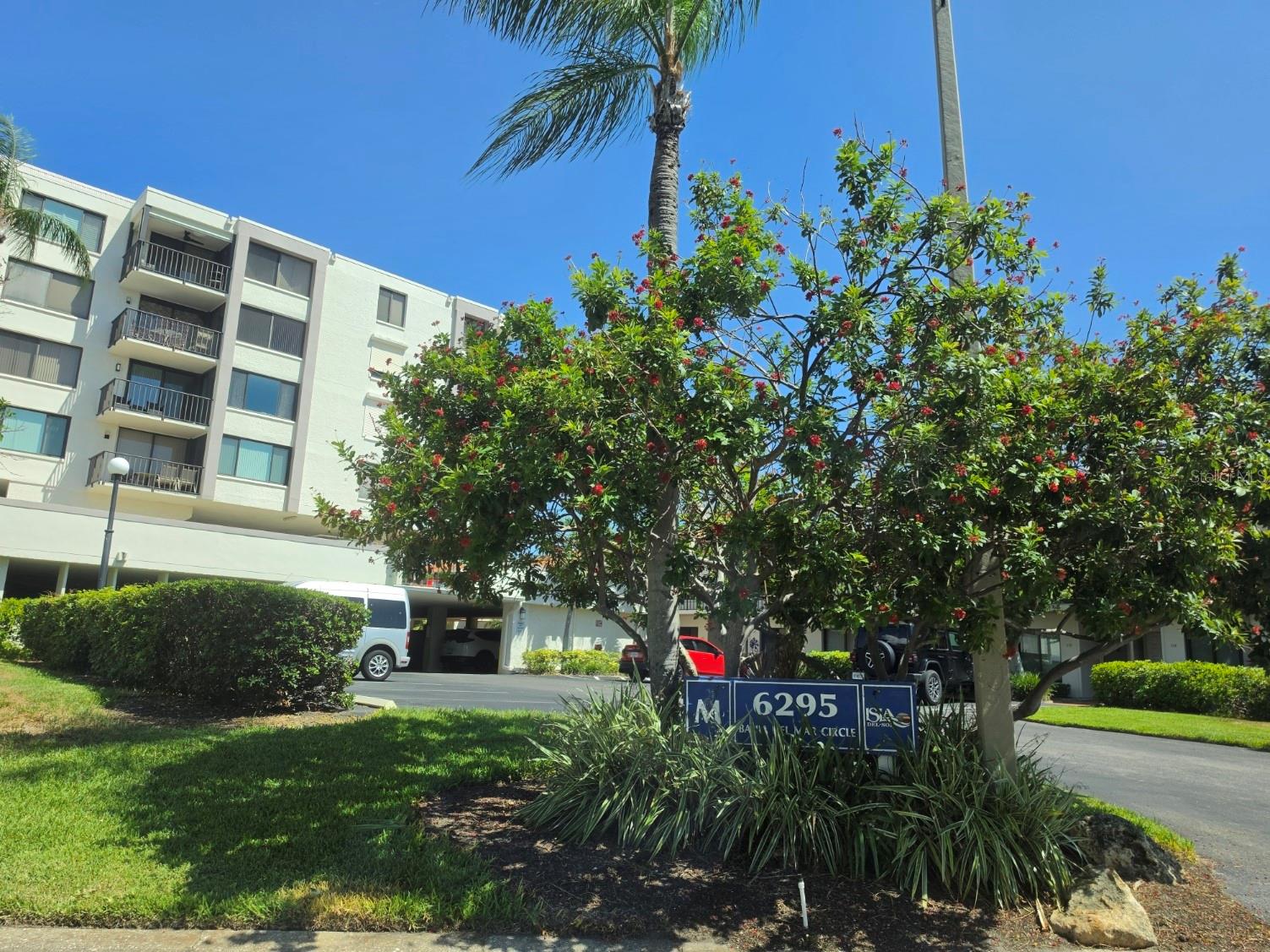 6295 BAHIA DEL MAR CIR #111 — photo 2
