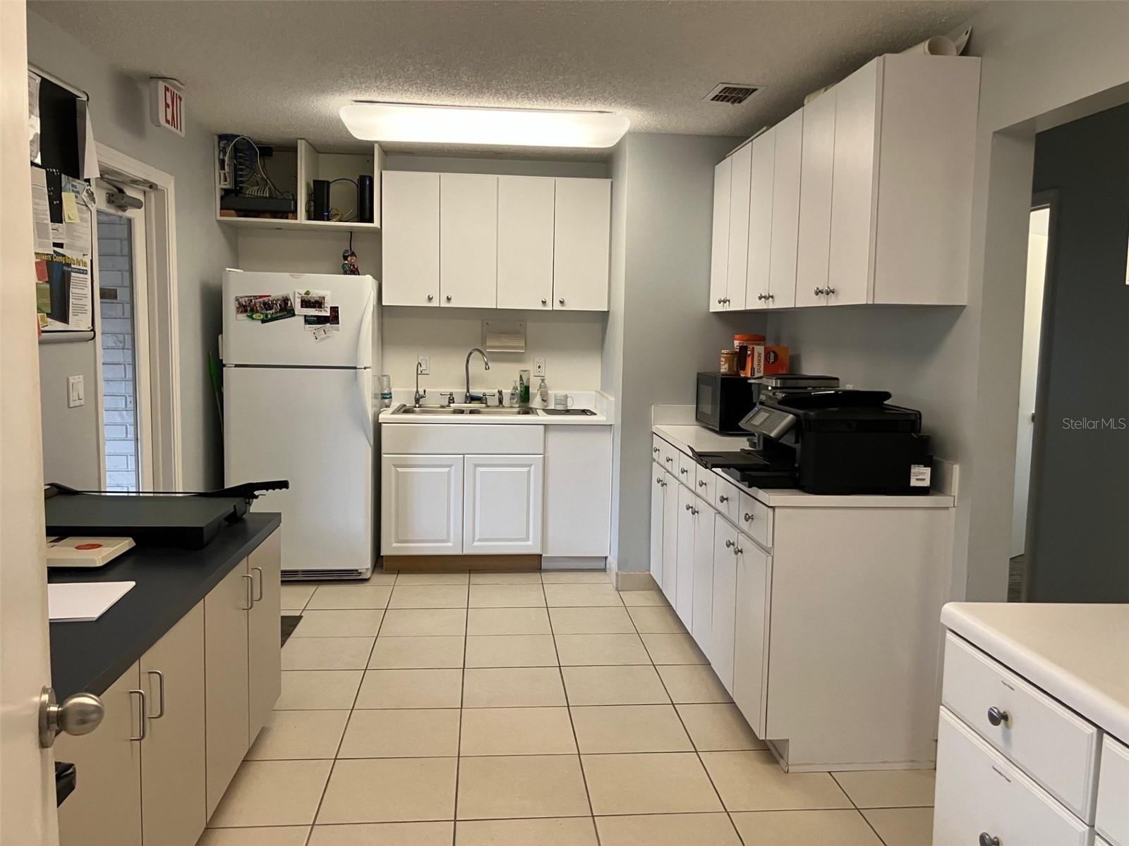 4306 W KENSINGTON AVE — photo 8