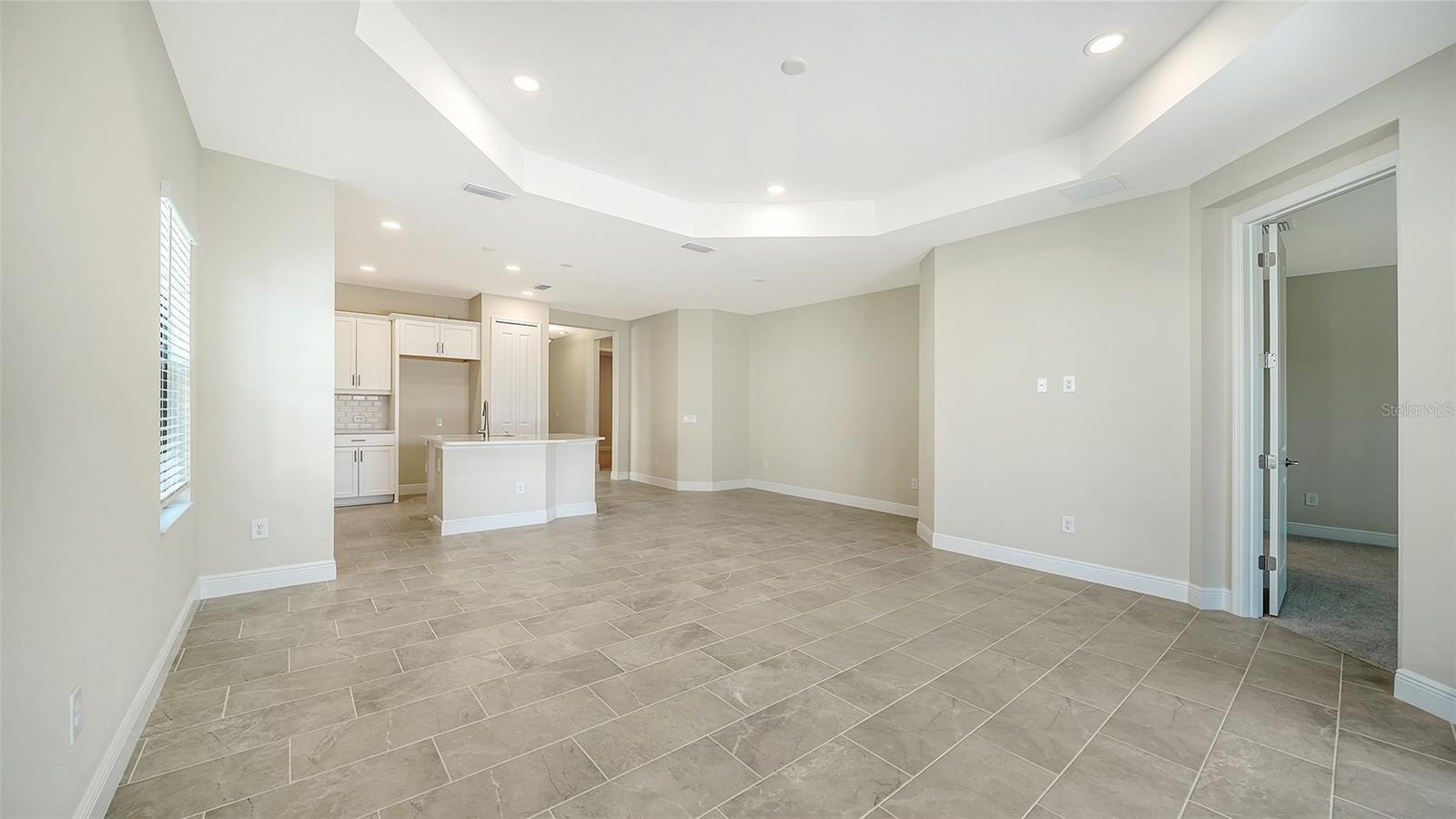 264 ALTAMURA CIR — photo 13