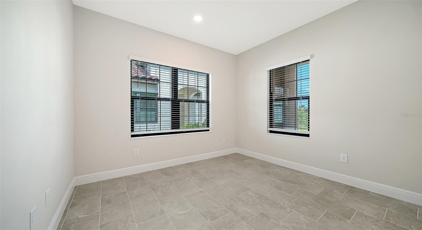 264 ALTAMURA CIR — photo 27