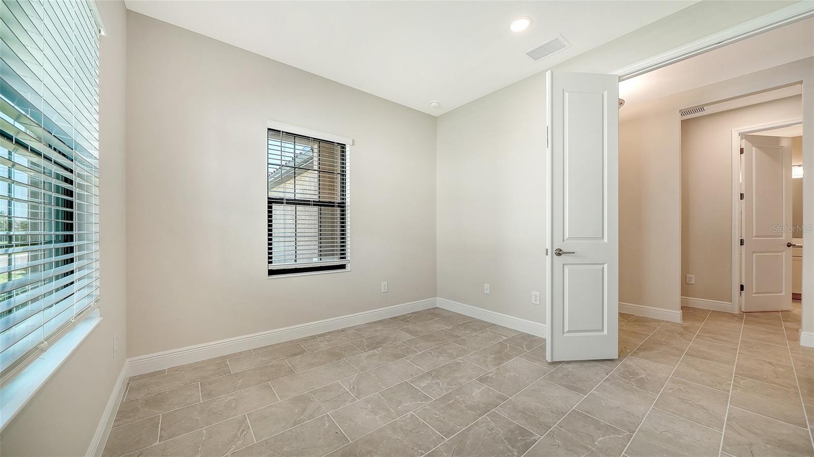 264 ALTAMURA CIR — photo 28