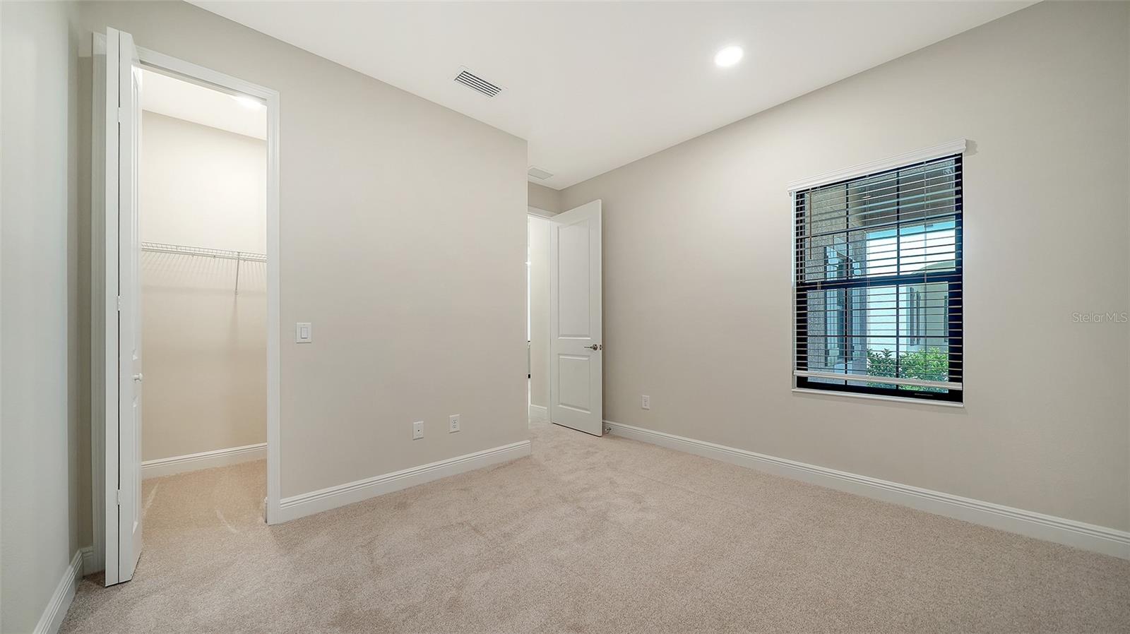264 ALTAMURA CIR — photo 31