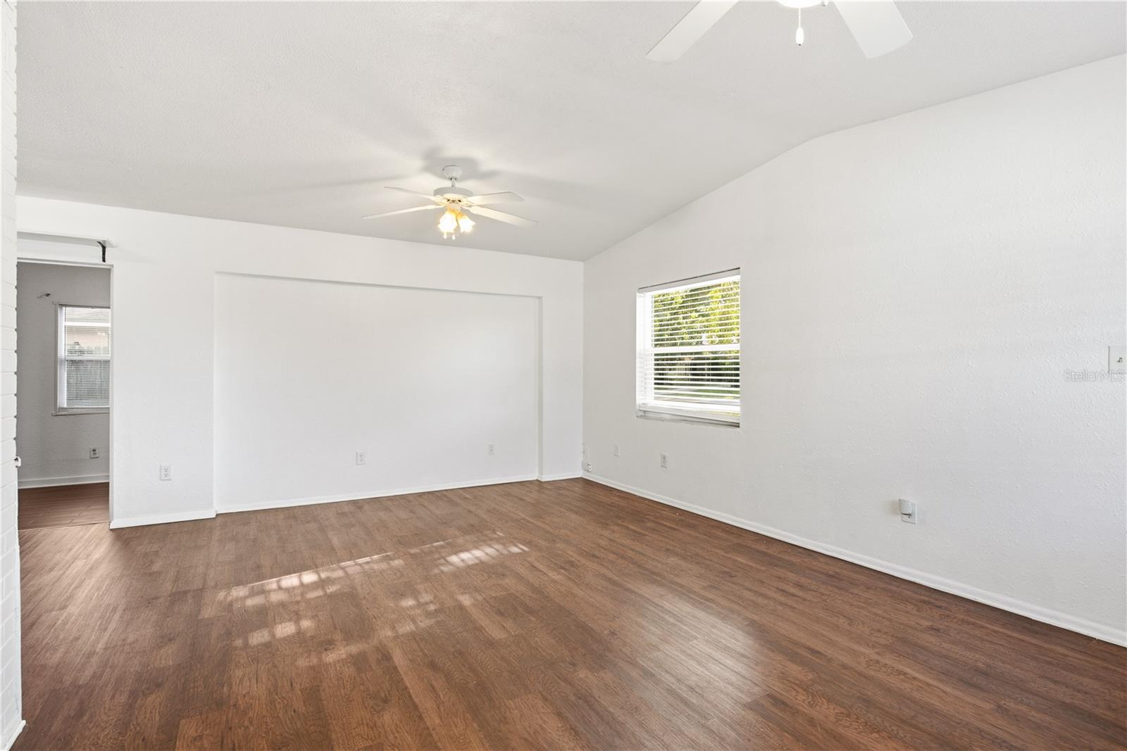 536 PATRICIA AVE — photo 30