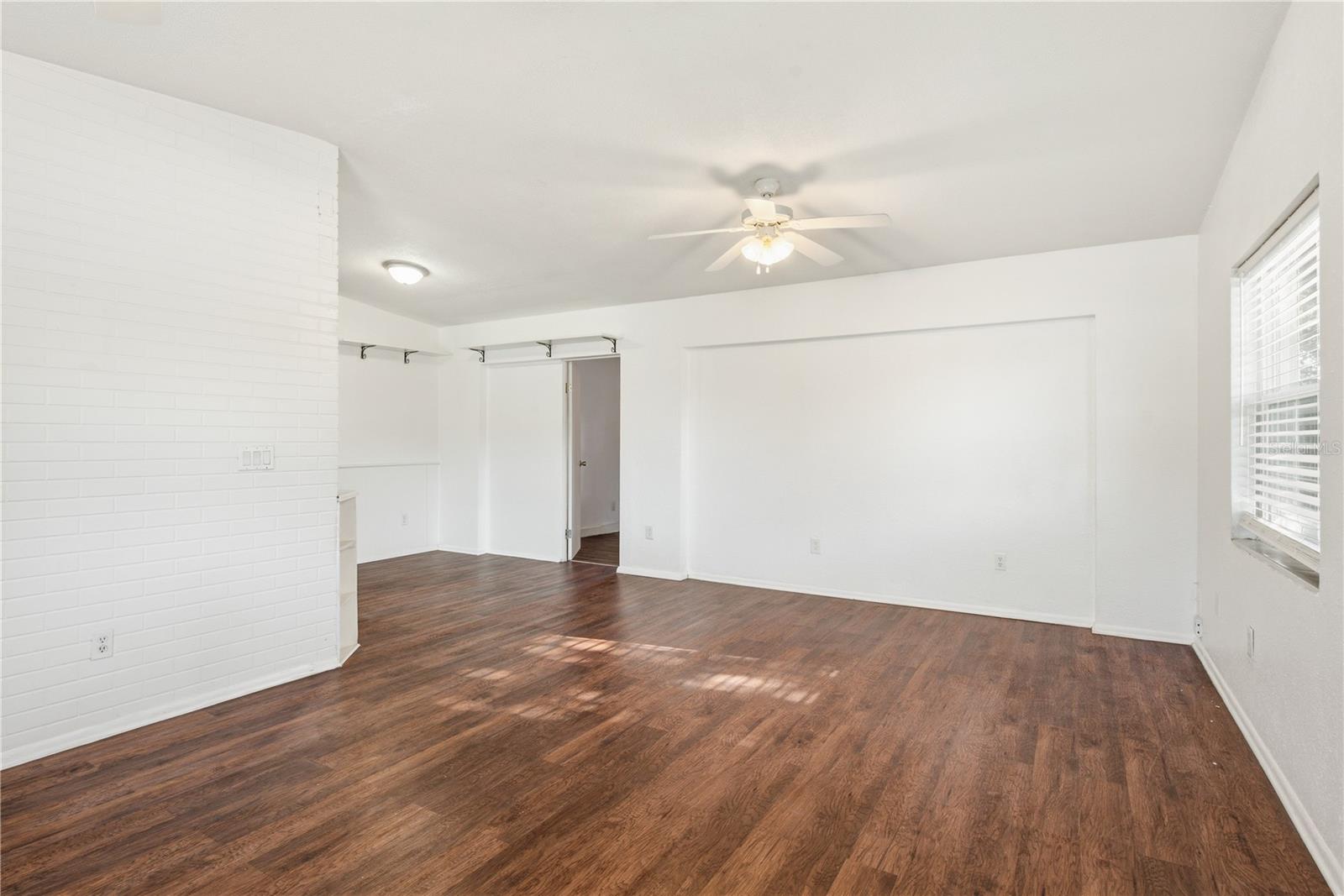 536 PATRICIA AVE — photo 28