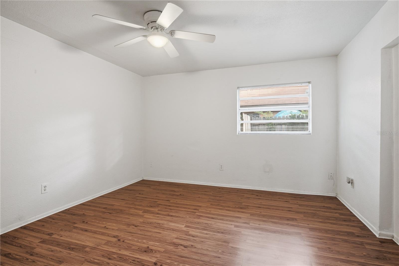536 PATRICIA AVE — photo 39