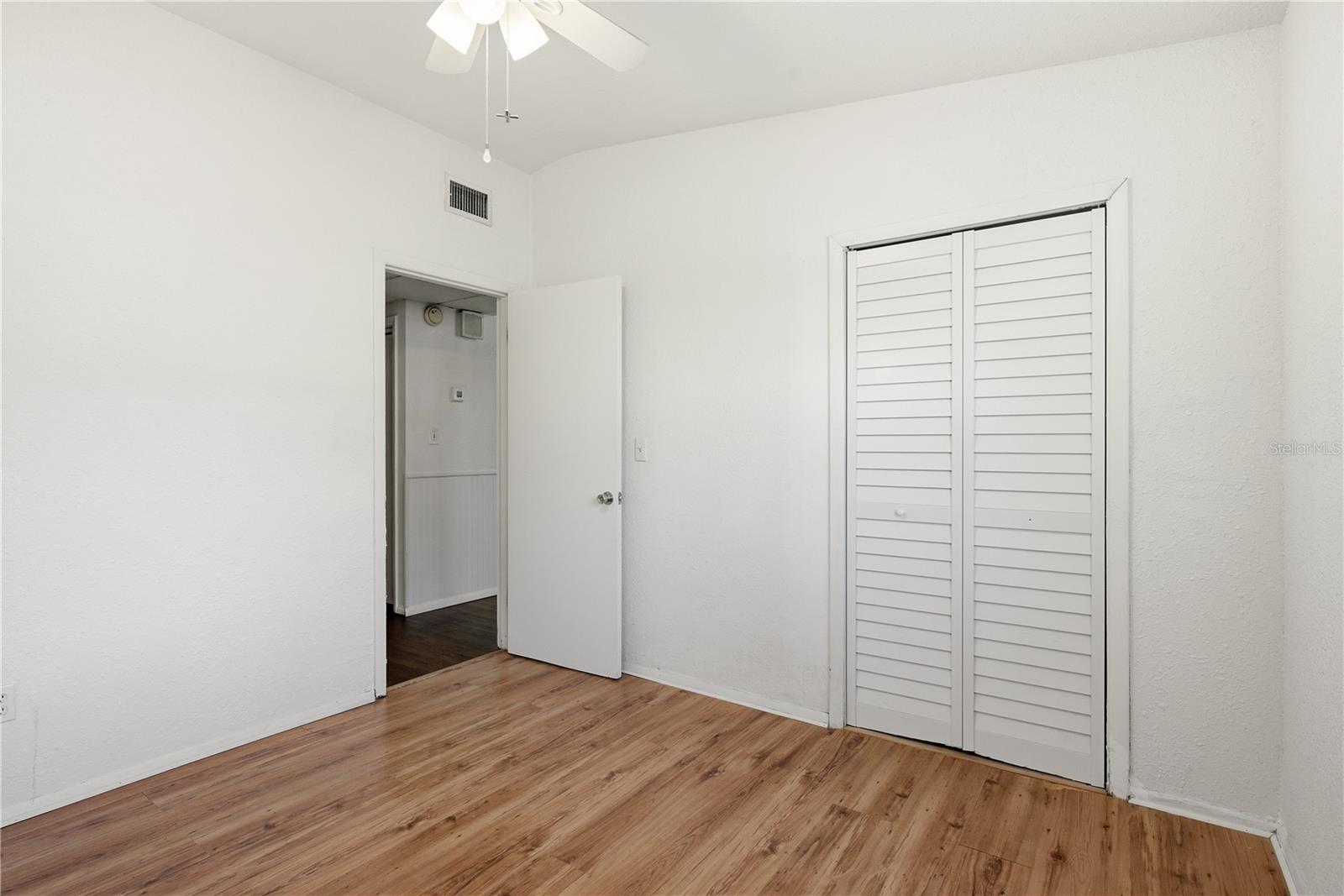536 PATRICIA AVE — photo 43