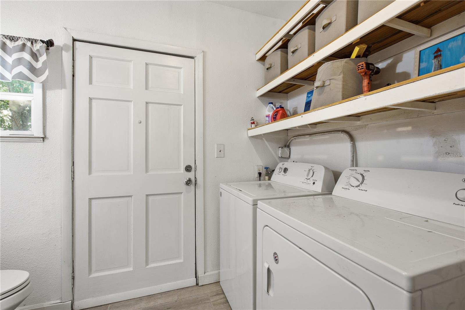 536 PATRICIA AVE — photo 23