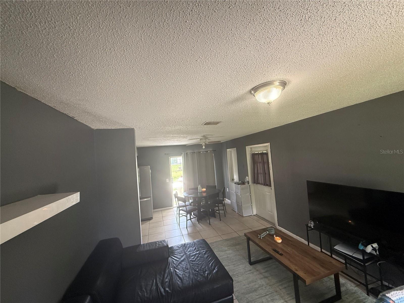 11129 ROBERTS LN — photo 3