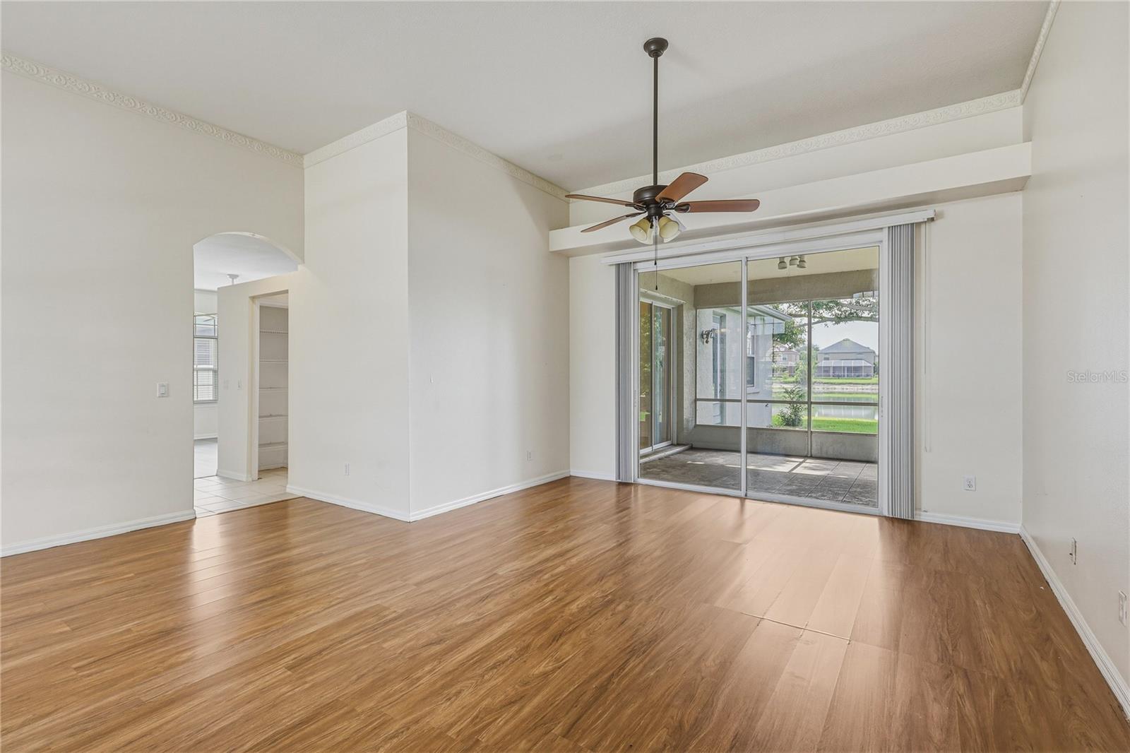 6305 ROCK CREEK CIR — photo 4