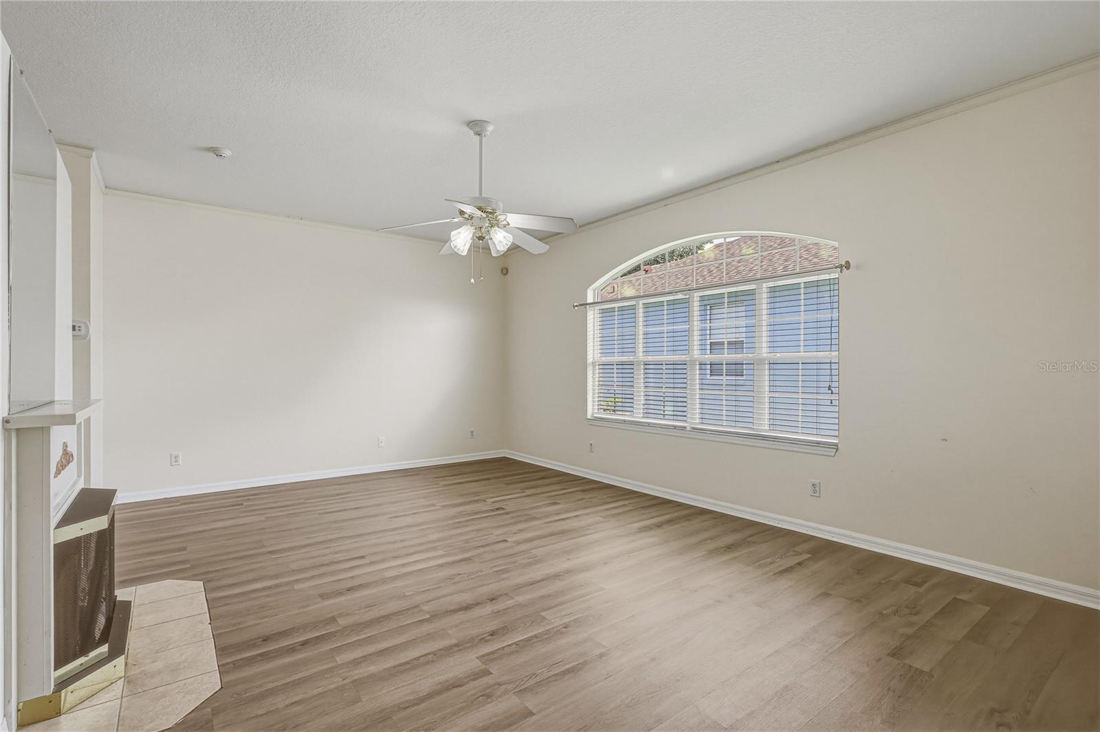 6305 ROCK CREEK CIR — photo 9