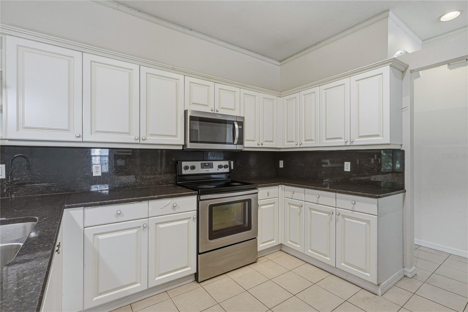 6305 ROCK CREEK CIR — photo 13