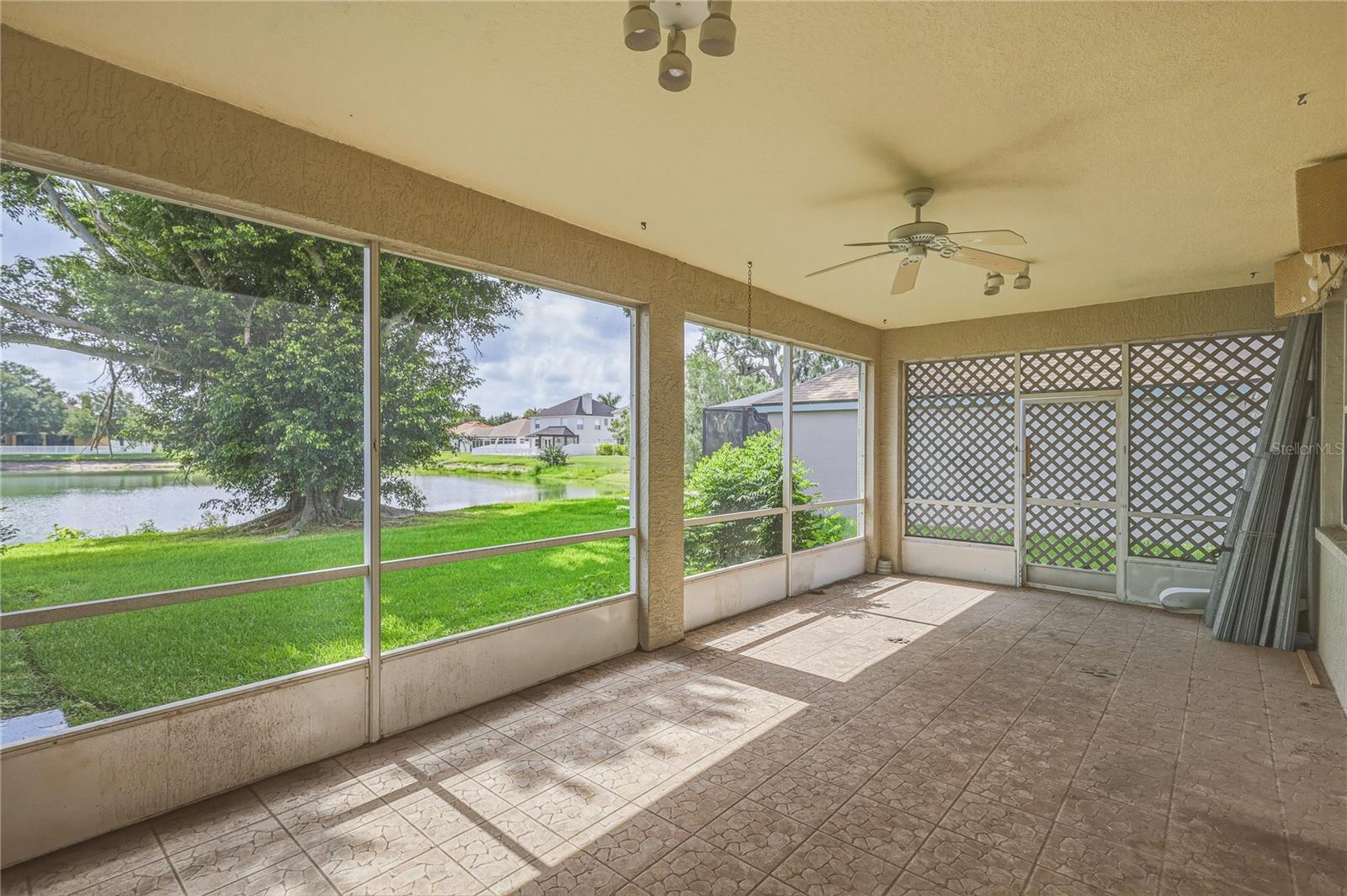 6305 ROCK CREEK CIR — photo 33