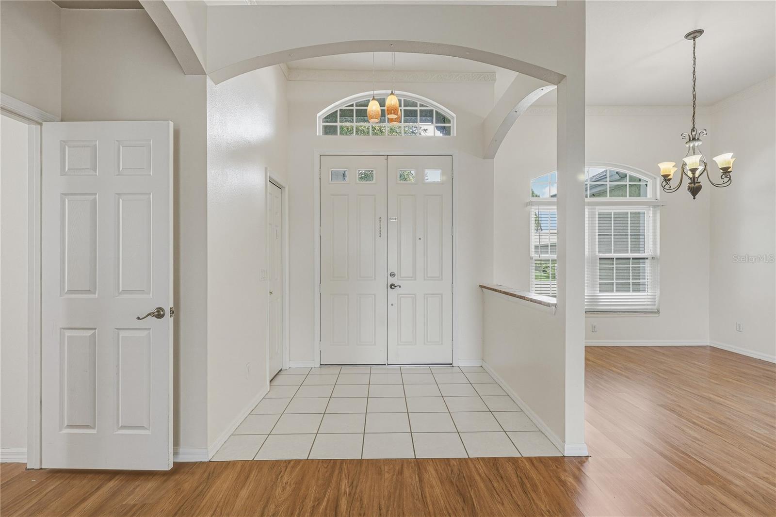 6305 ROCK CREEK CIR — photo 3