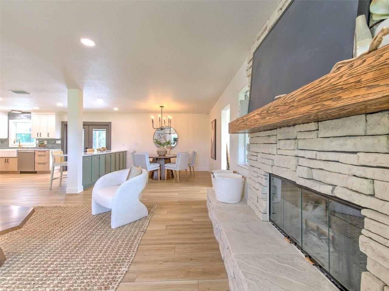 4608 HOLBROOK RD — photo 4