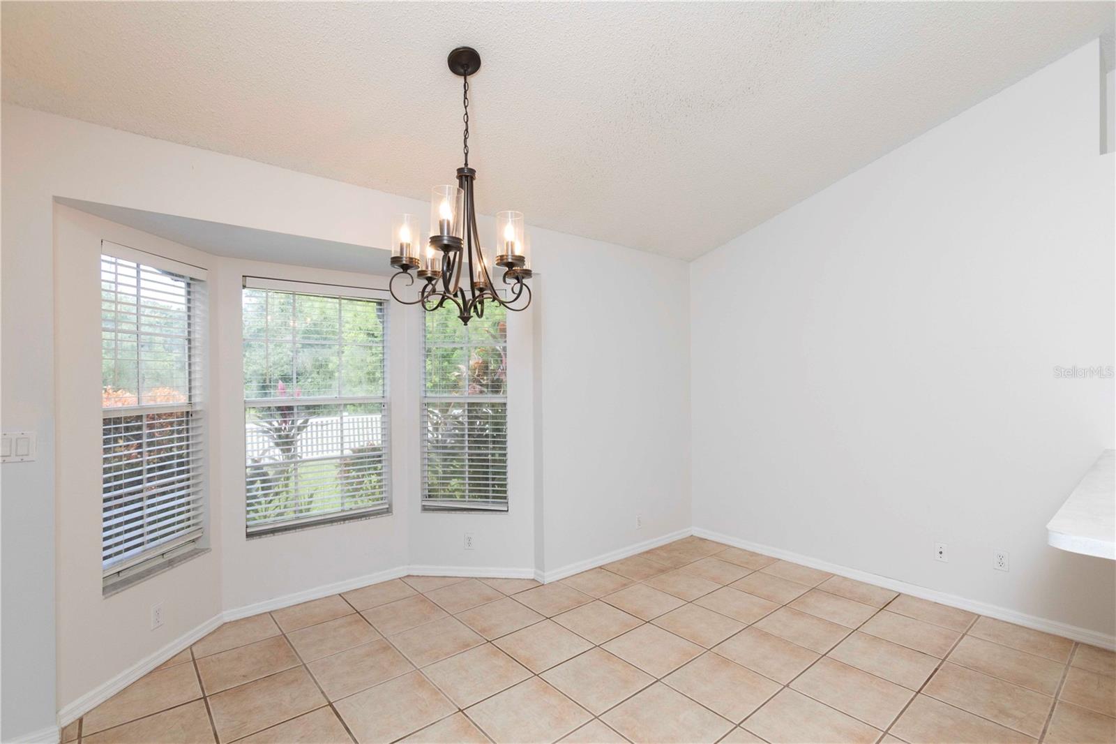 7201 FORESTEDGE CT — photo 9