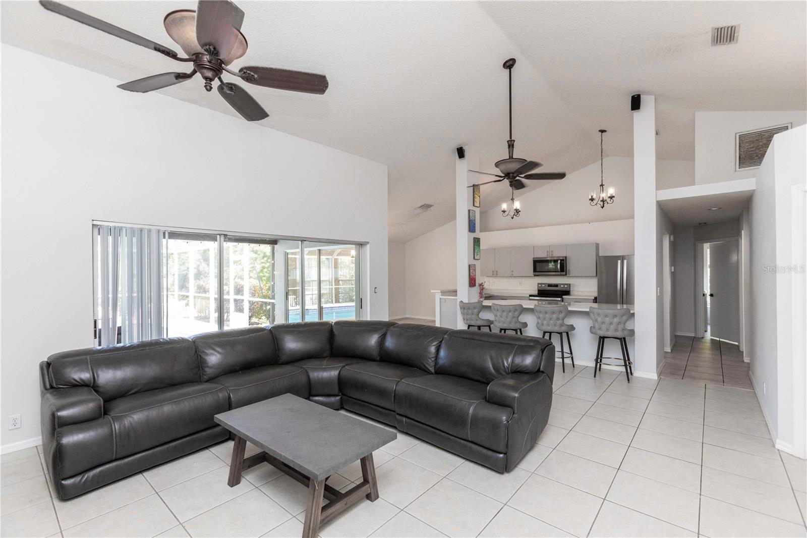 7201 FORESTEDGE CT — photo 16
