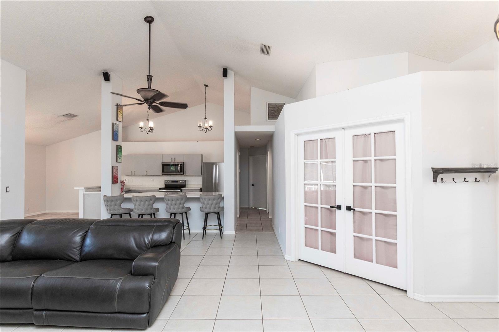 7201 FORESTEDGE CT — photo 17