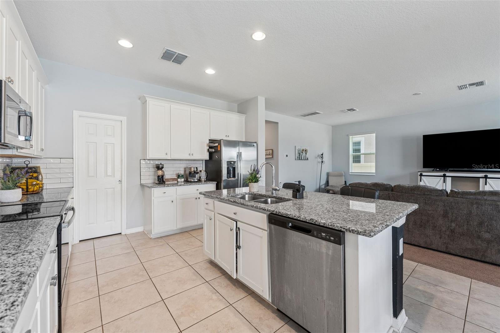 3047 ADAMS CROSS DR — photo 12
